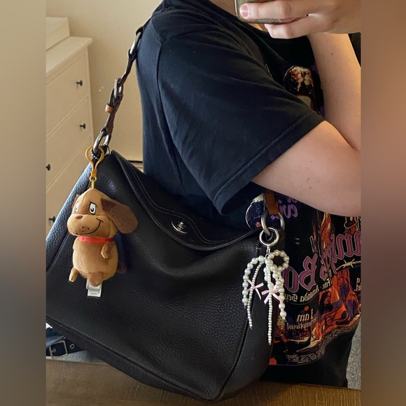 Coach Chelsea signature turn lock brown pebble leather bag with charms - Picture 3 of 15